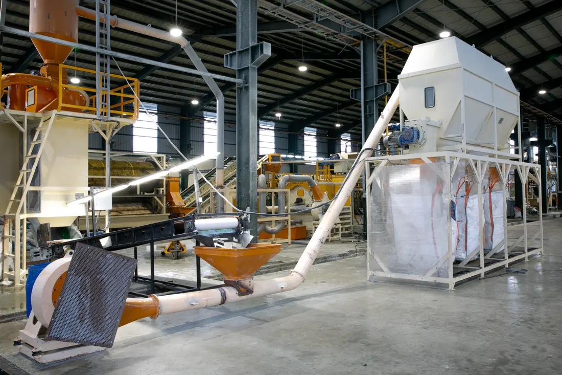 Equipment on the recycling line