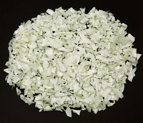 Milky-white hot-washed PET flakes